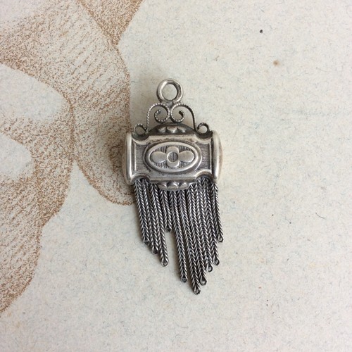 Breloque ancienne argent - en,